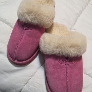 BearPaw Women's Fuchsia Suede Slippers